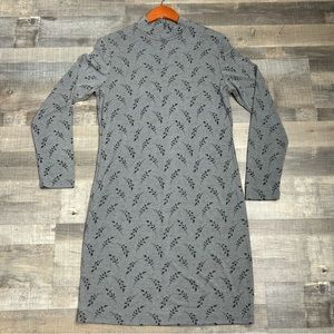 RELATIVITY vintage long sleeve mock neck zip back gray dress size L